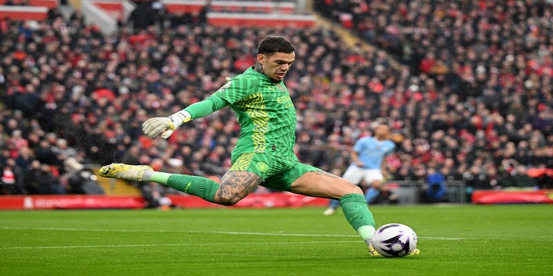 Ederson's Signature Playing Style